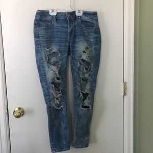 Distressed skinny jeans